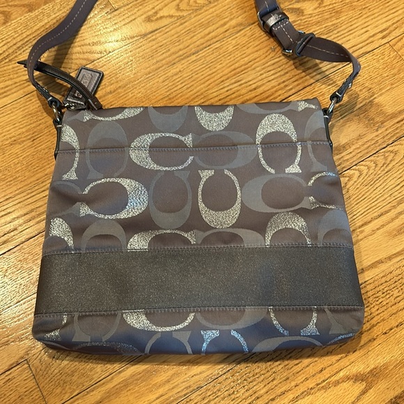 Coach Gray/Silver Signature Bag - Picture 4 of 10